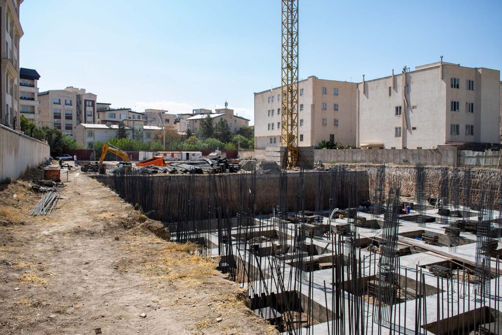 مجتمع مسکونی آسمان 17 در حال ساخت در محله کوی مهر منطقه مهرشهر کرج